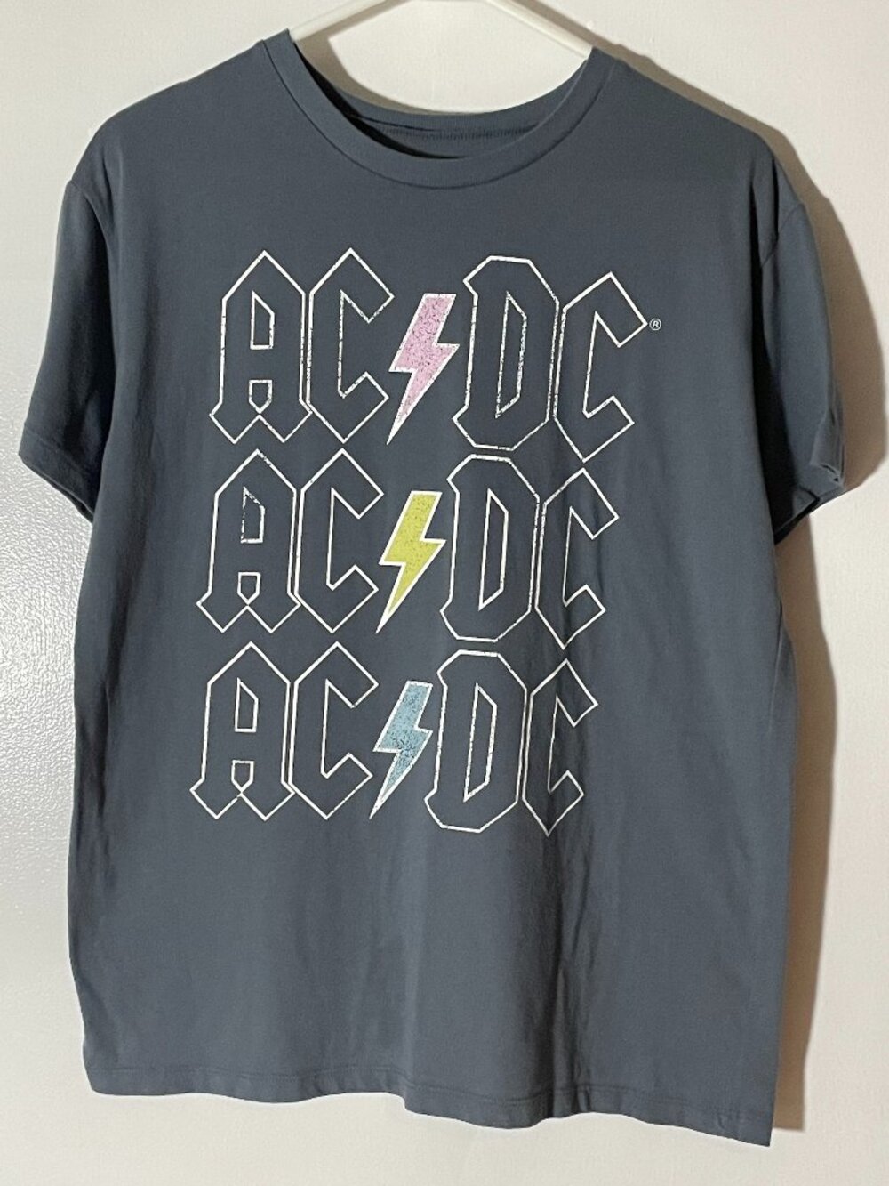 AC/DC Women’s Band T‑Shirt – Size Large – Vintage Style Rock Tee